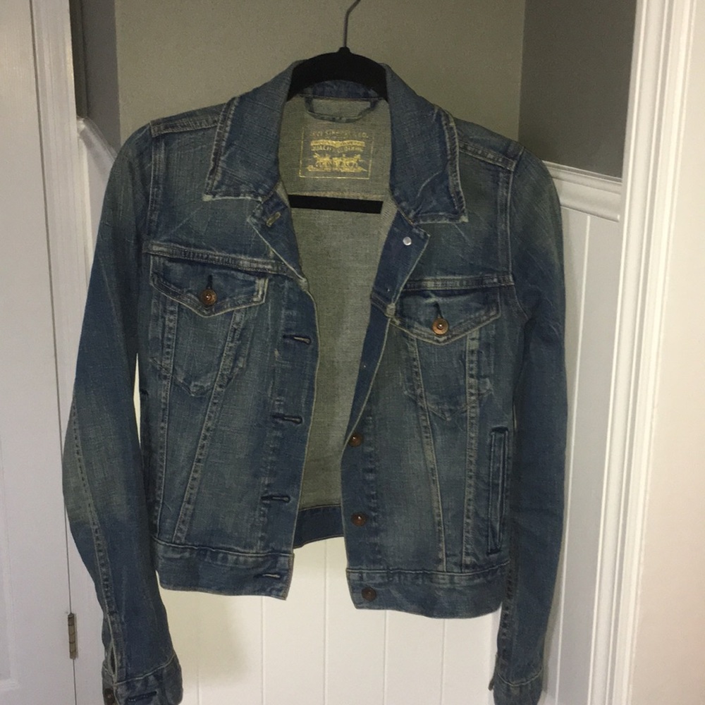 Women’s denim jacket